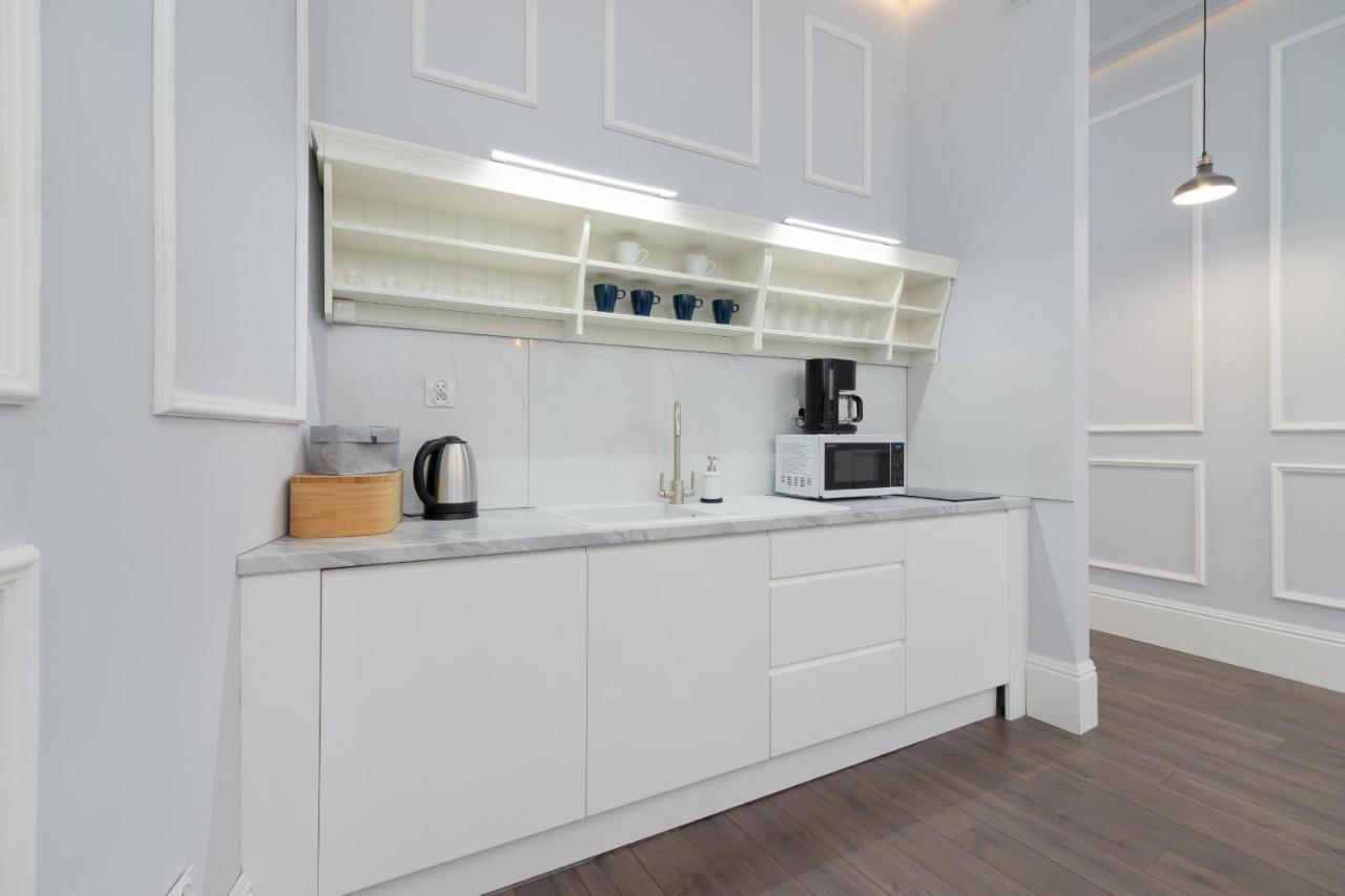 Perla Starego Miasta Kamienica Czapskich By Noclegi Renters Krakow Bagian luar foto